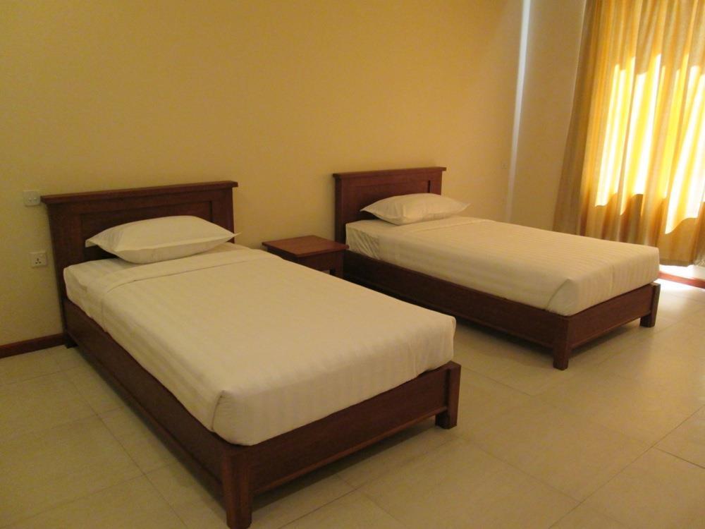 Man Myanmar Hotel Naypyidaw Extérieur photo
