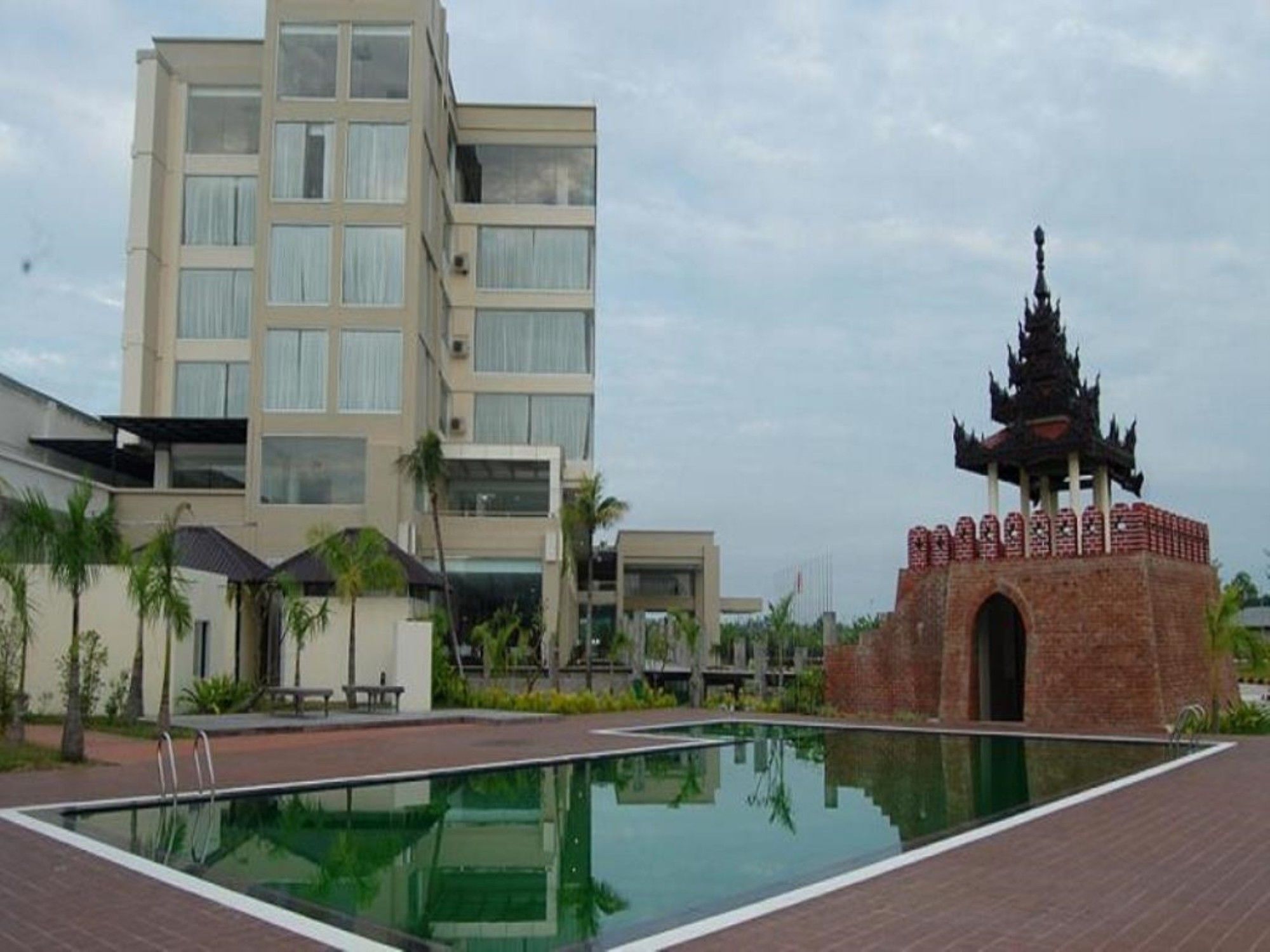 Man Myanmar Hotel Naypyidaw Extérieur photo
