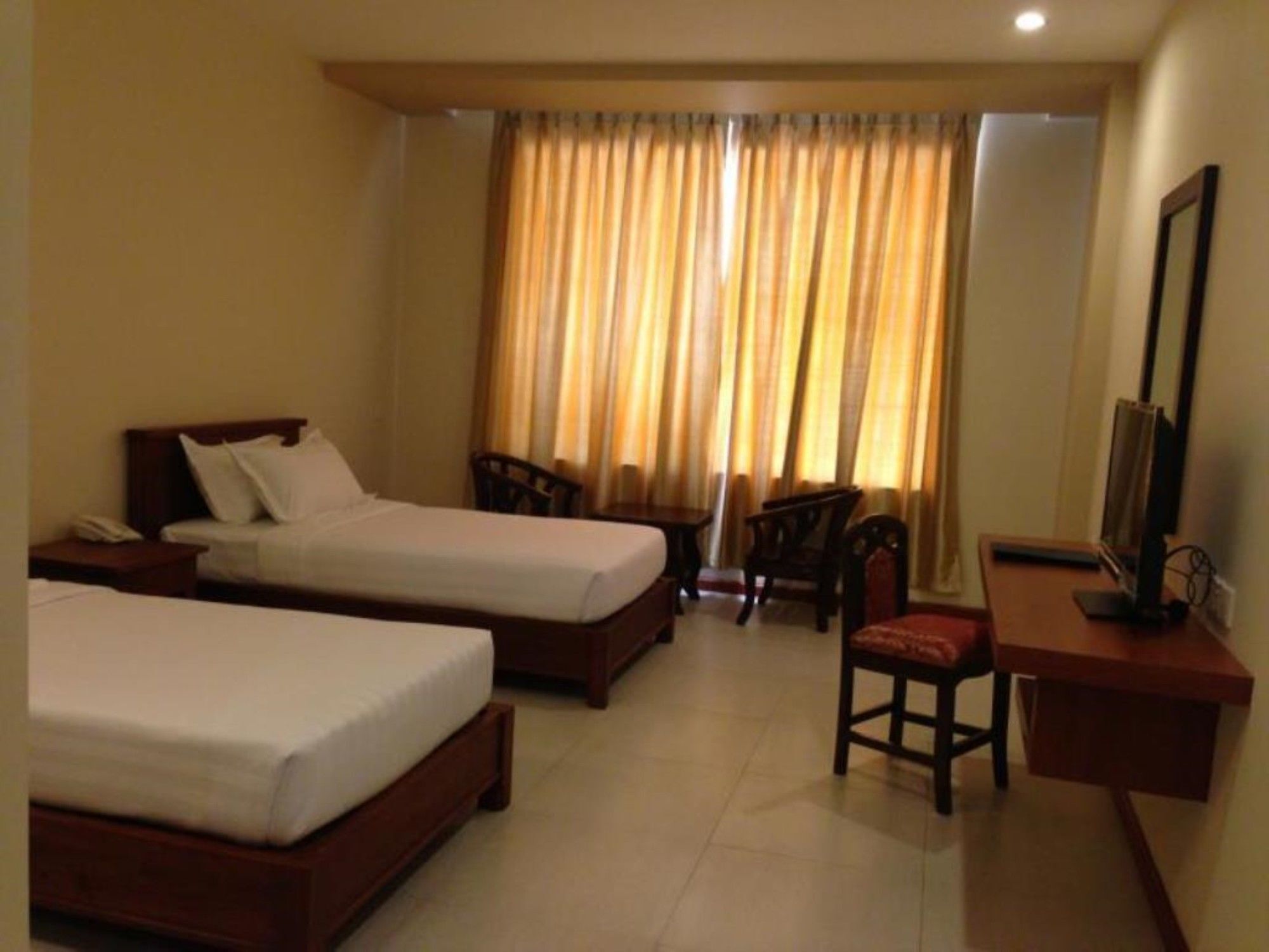 Man Myanmar Hotel Naypyidaw Extérieur photo