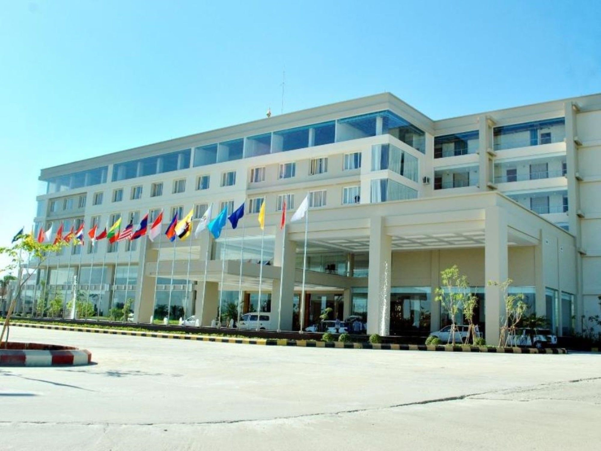 Man Myanmar Hotel Naypyidaw Extérieur photo