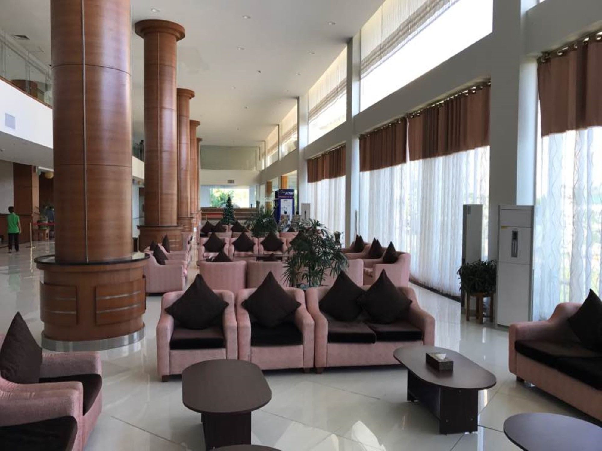 Man Myanmar Hotel Naypyidaw Extérieur photo